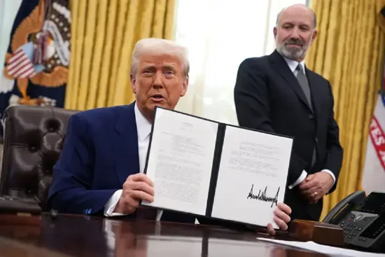 收盘：美股收高纳指上涨1.5% 特朗普暂时搁置对等关税 第2张
